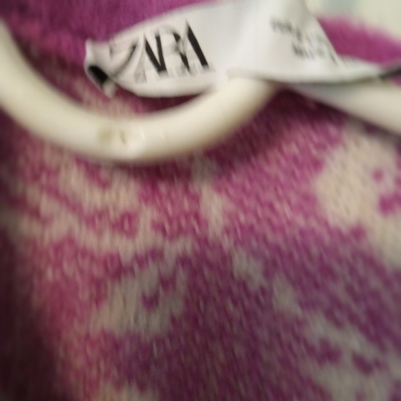 Zara NWT size S made in Turkey I have 2 of these sweater vest in lilac and white - Picture 2 of 3